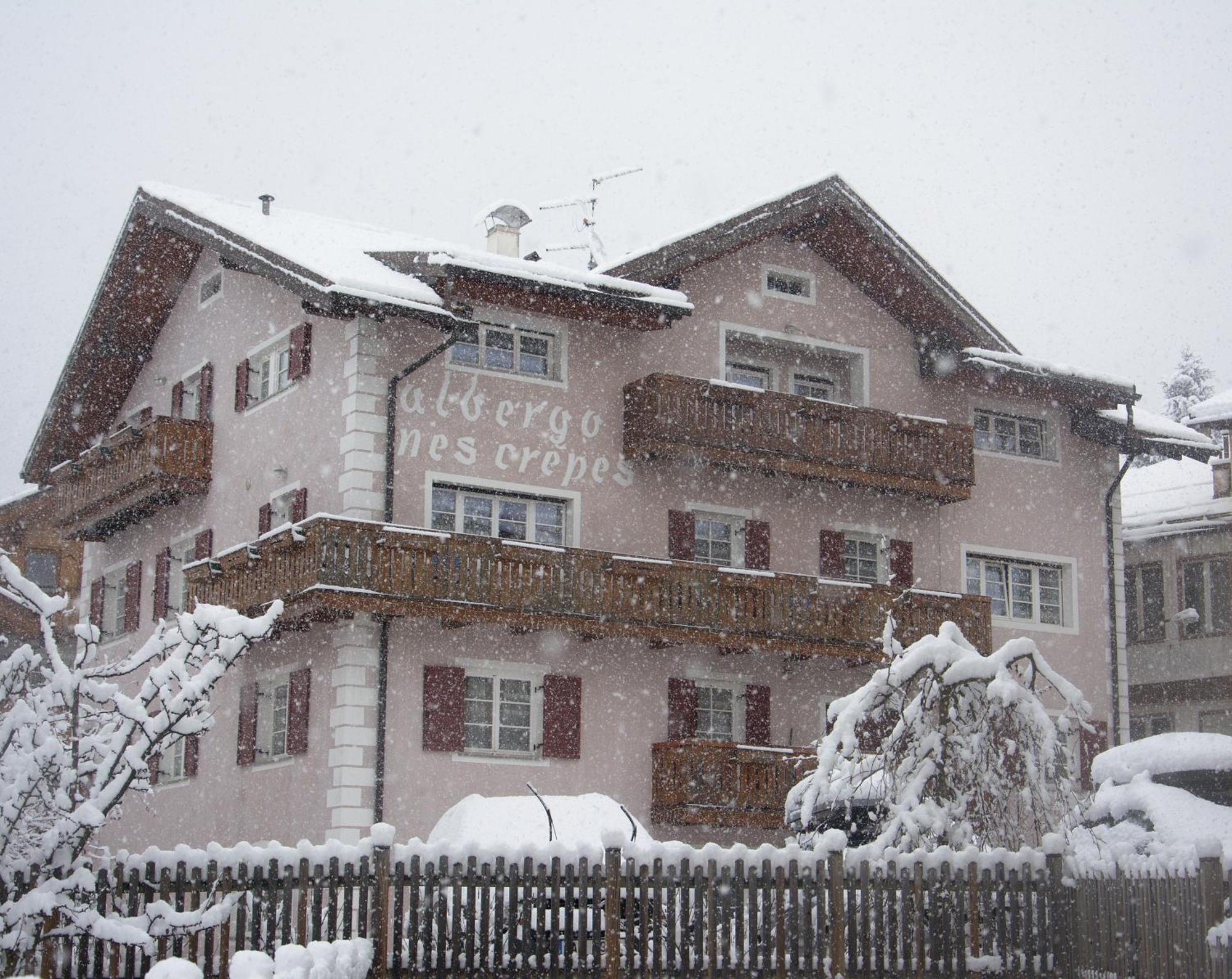 Hotel Nes Crepes Поцца-ди-Фасса Экстерьер фото
