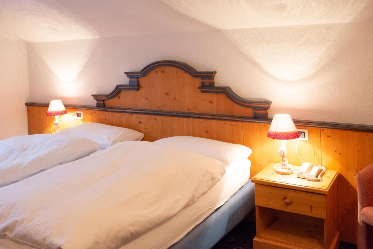 Hotel Nes Crepes Поцца-ди-Фасса Экстерьер фото